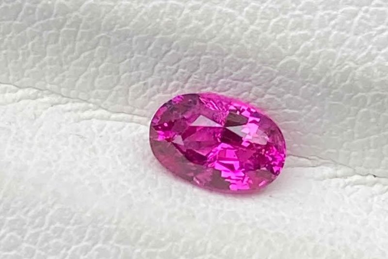 Ceylon Hot Pink Sapphire – Oval Cut Unheated Gemstone 0.60ct - Image 2
